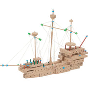 Bauanleitung und fertige Modelle des Matador E717 Holzbaukastens im Überblick