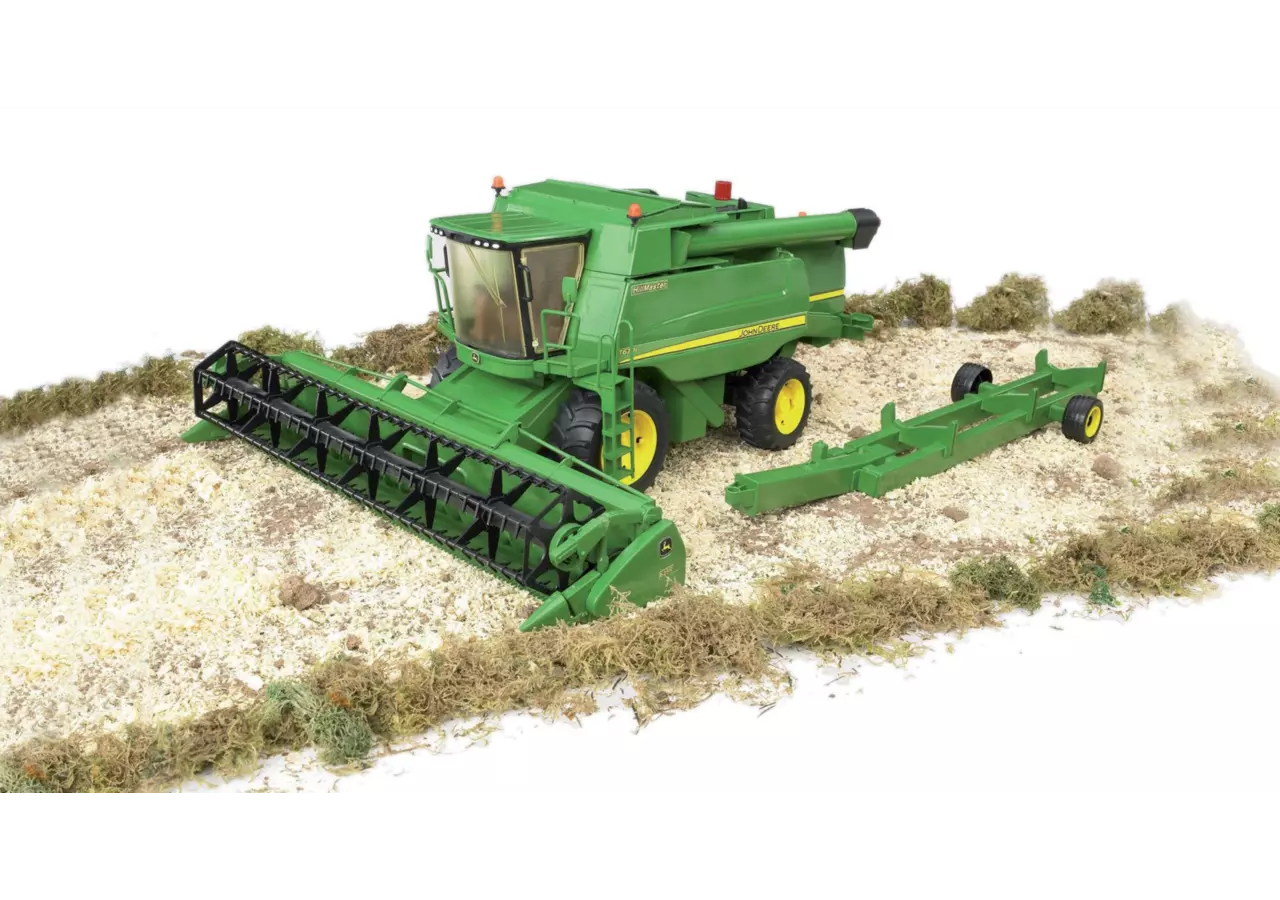 Bruder John Deere T670i Mähdrescher Spielzeug im Maßstab 1:16

