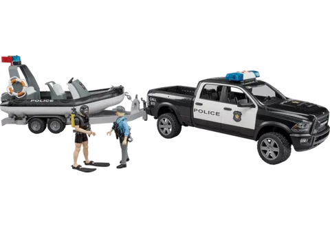 Bruder RAM 2500 Polizei Pickup 02507 mit Bootanhänger und Polizistenfigur im Maßstab 1:16