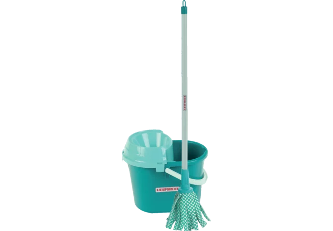 Spielzeug-Eimer mit Wischmop von klein, bunt und kindgerecht gestaltet
