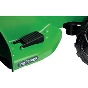 Detailansicht Pedal und Sitz des Peg-Perego John Deere Mini Traktors IGED1176